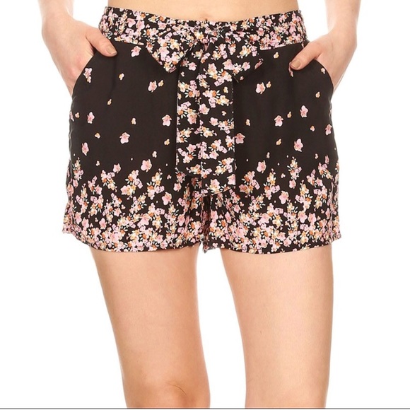 Floral printed shorts with front sash - Picture 3 of 4